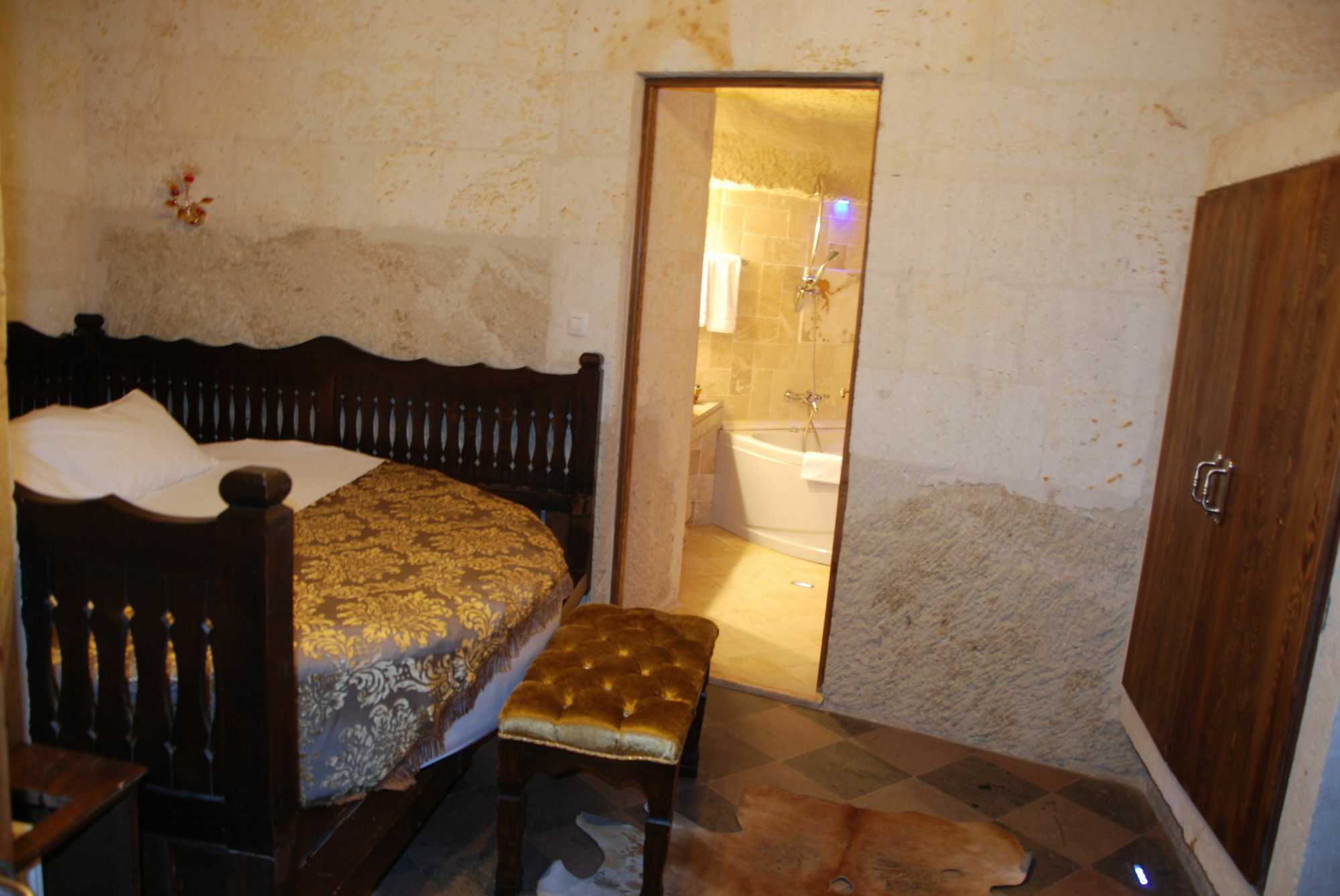 אורגופ Cappadocia Perimasali Cave Hotel מראה חיצוני תמונה